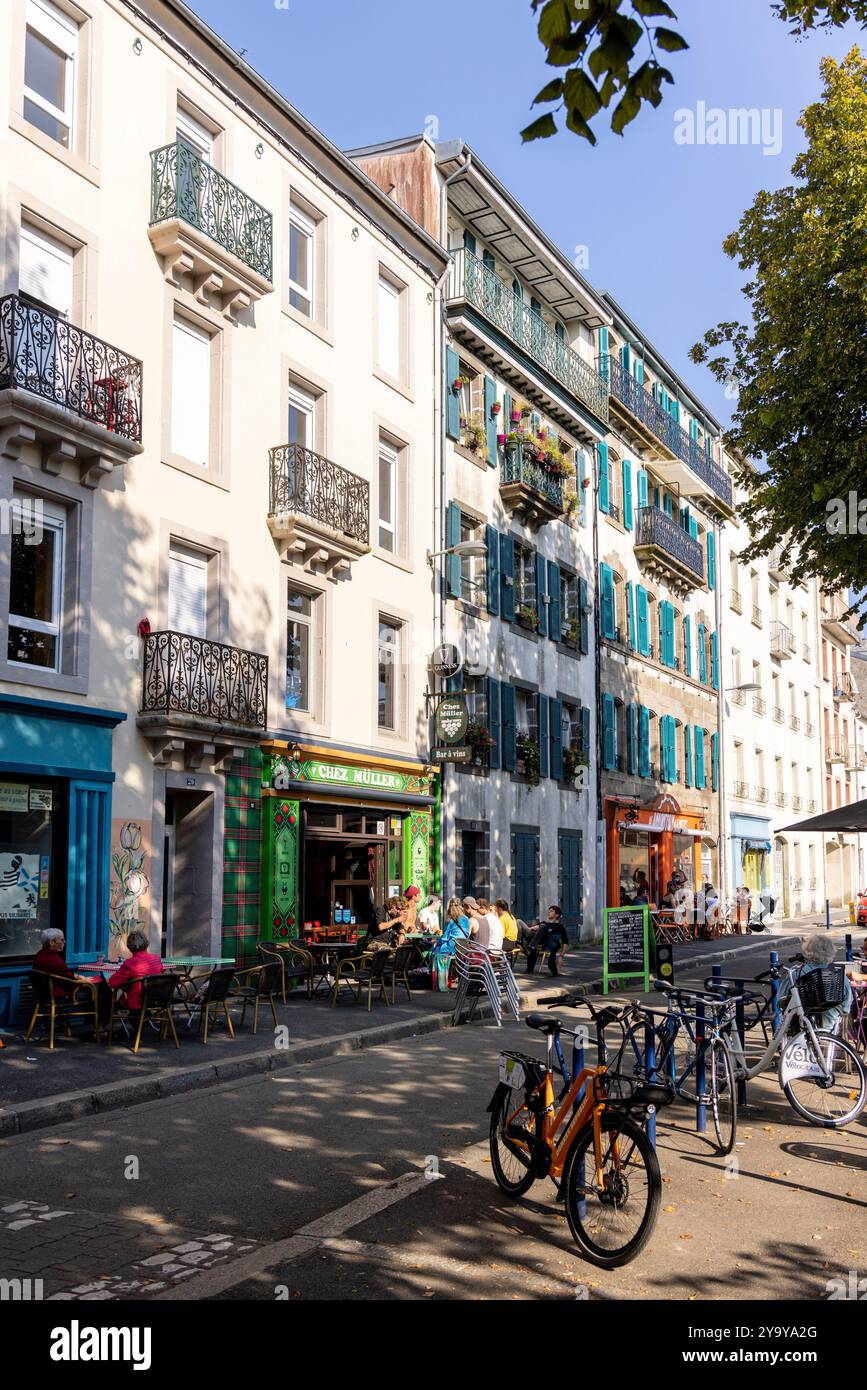 France, Finistère, Brest, terrasses de la rue Navarin Banque D'Images