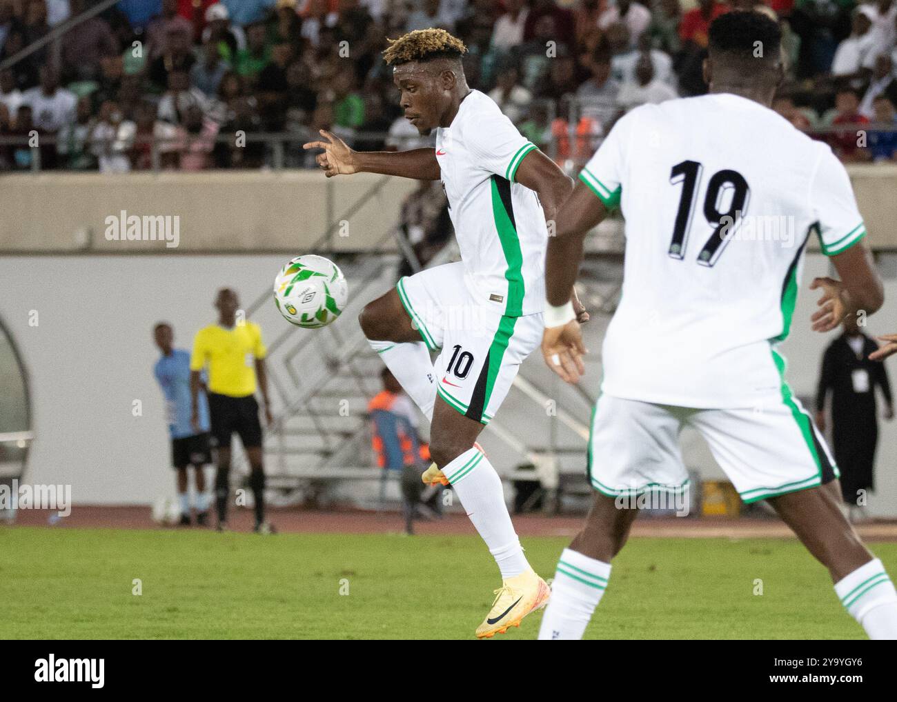 Fisayo Dele Bashir lors du match des qualifications AFCON entre le Nigeria et la Libye le 11 octobre 2024, à Akwa Ibom, Nigeria. Crédit : Ibrahim Taofeek/Alamy Live News Banque D'Images