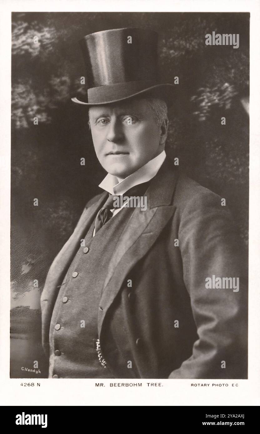 Carte postale photographique vintage L'acteur et directeur de théâtre Sir Herbert Beerbohm Tree. Banque D'Images