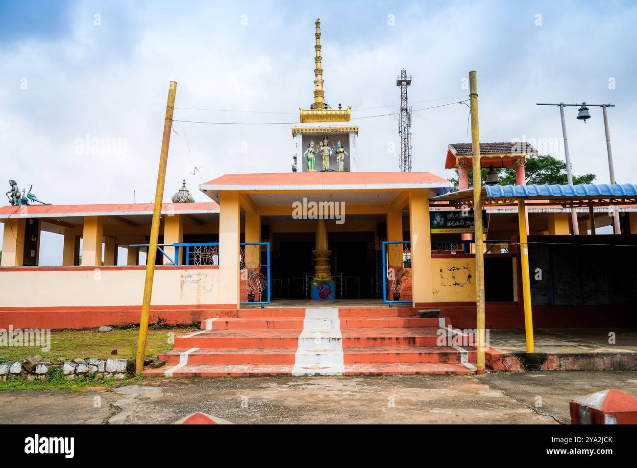 Santhana Malai Murugan Temple est un temple hindou dédié à Lord Murugan situé dans le village d'O'Valley, Ooty Hill Station à Gudalur Taluk, en Inde. Banque D'Images