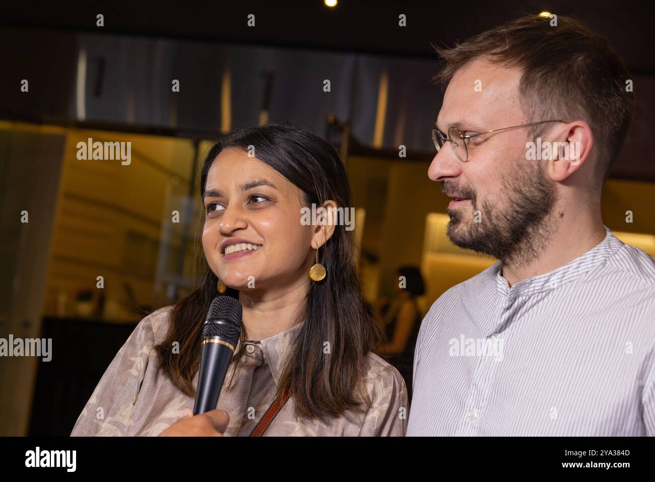 Le réalisateur Payal Kapadia et le producteur Thomas Hakim assistent à la projection de « All We Imagine as Light » lors du 47e Mill Valley film Festival au Smith Rafael film Center le 11 octobre 2024 à San Rafael, Californie. Photo : Picture Happy/imageSPACE pour MVFF/SIPA USA crédit : SIPA USA/Alamy Live News Banque D'Images