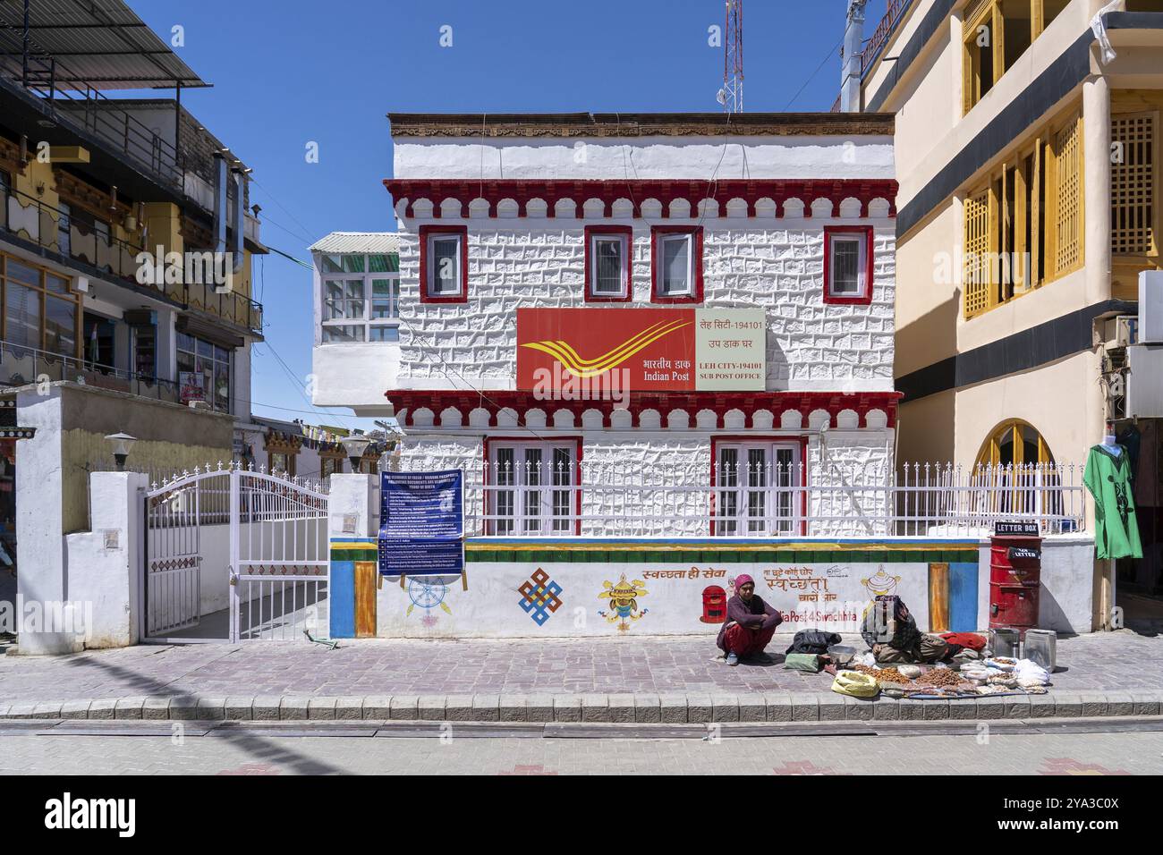 Leh, Inde, 10 avril 2023 : vue extérieure du bureau de poste du marché principal, Asie Banque D'Images