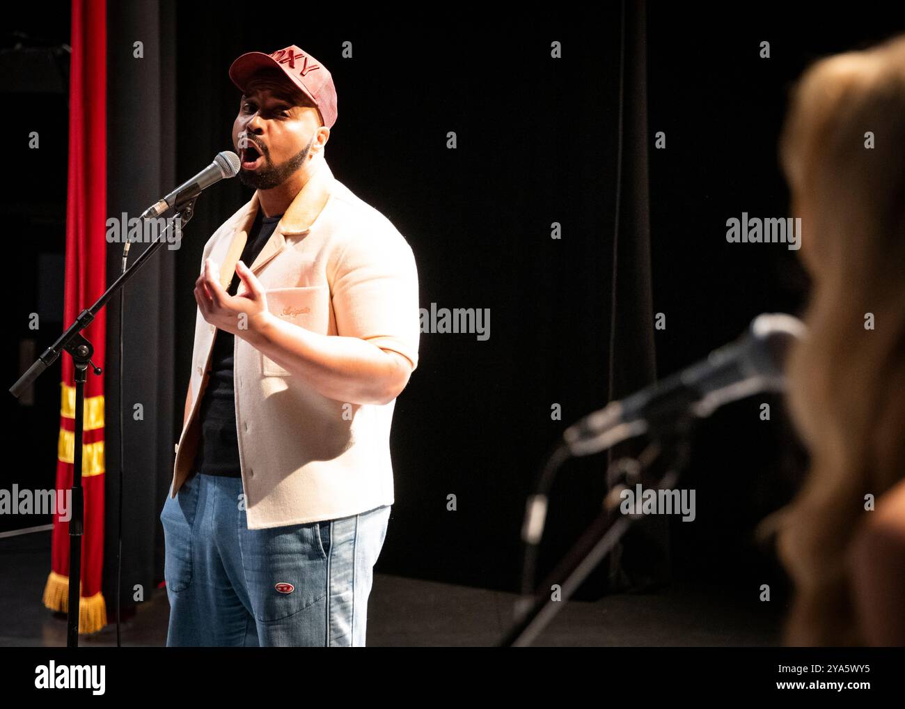 Adrian Hansel et aura Mitchell, présentation du West End, Shaw Theatre, Londres © Clarissa Debenham (film Free Photography) / Alamy Banque D'Images