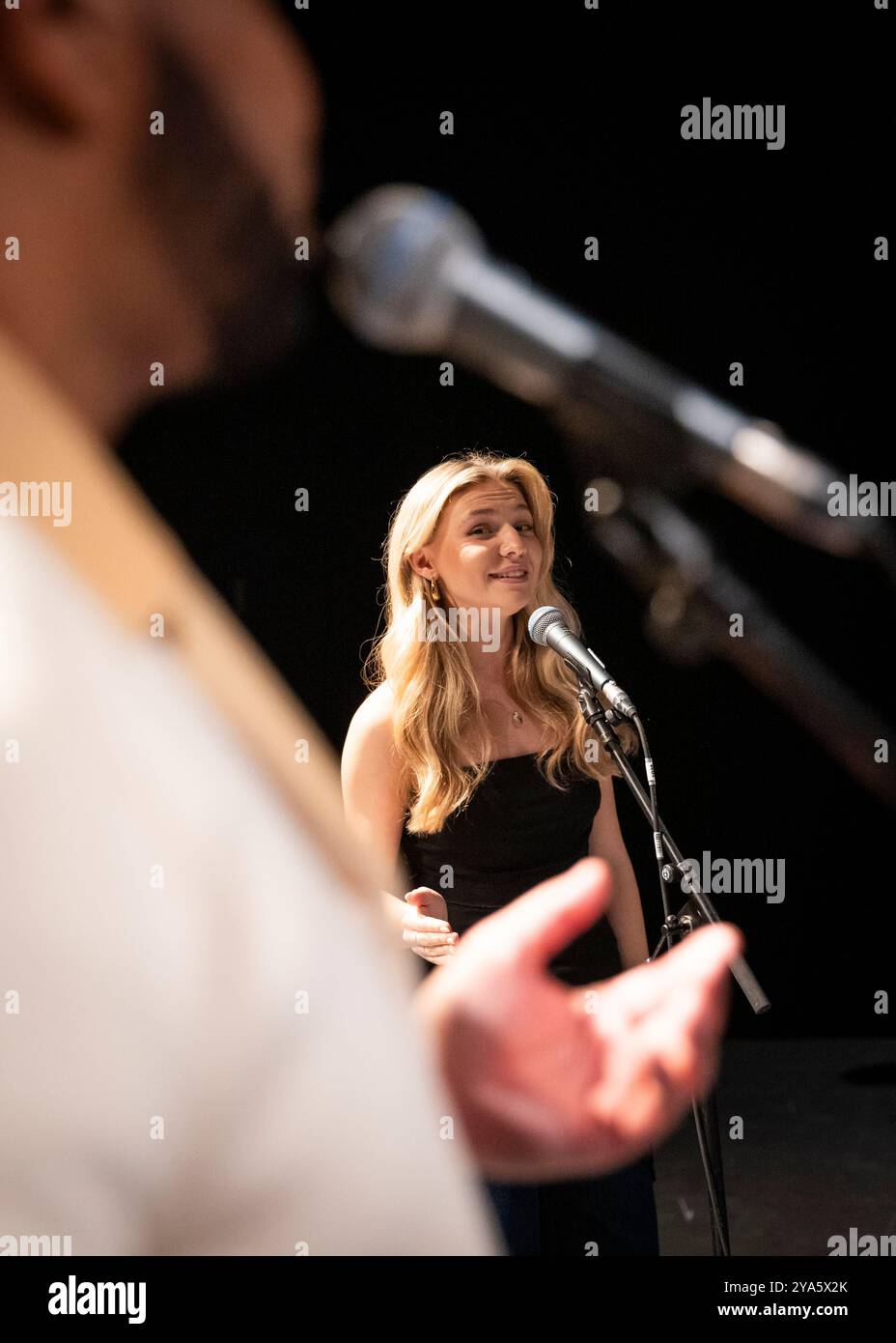 Adrian Hansel et aura Mitchell, présentation du West End, Shaw Theatre, Londres © Clarissa Debenham (film Free Photography) / Alamy Banque D'Images