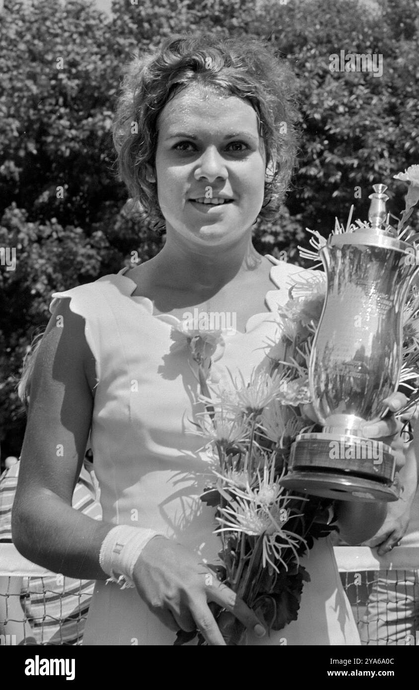 Evonne Goolagong. Portrait de la joueuse de tennis australienne Evonne Fay Goolagong Cawley (née en 1951) à l'Open de Hollande en 1971 Banque D'Images