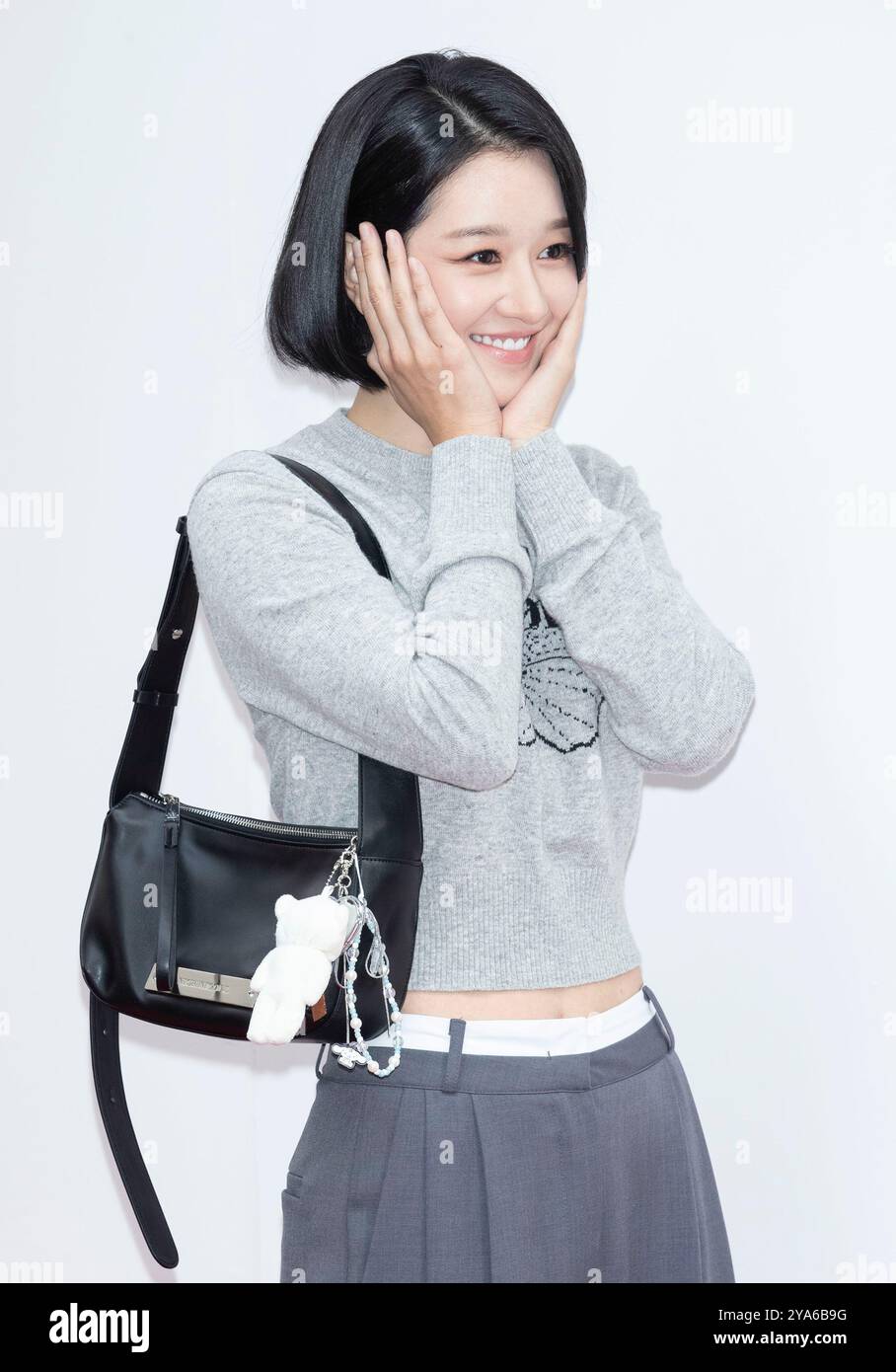 Séoul, Corée du Sud. 11 octobre 2024. L'actrice sud-coréenne Seo Ye-ji, assiste à un appel photo pour l'inauguration du magasin phare NickNicole Myeongdong au District Shopping Town Myeongdong à Séoul, en Corée du Sud, le 11 octobre 2024. (Photo : Lee Young-ho/Sipa USA) crédit : Sipa USA/Alamy Live News Banque D'Images