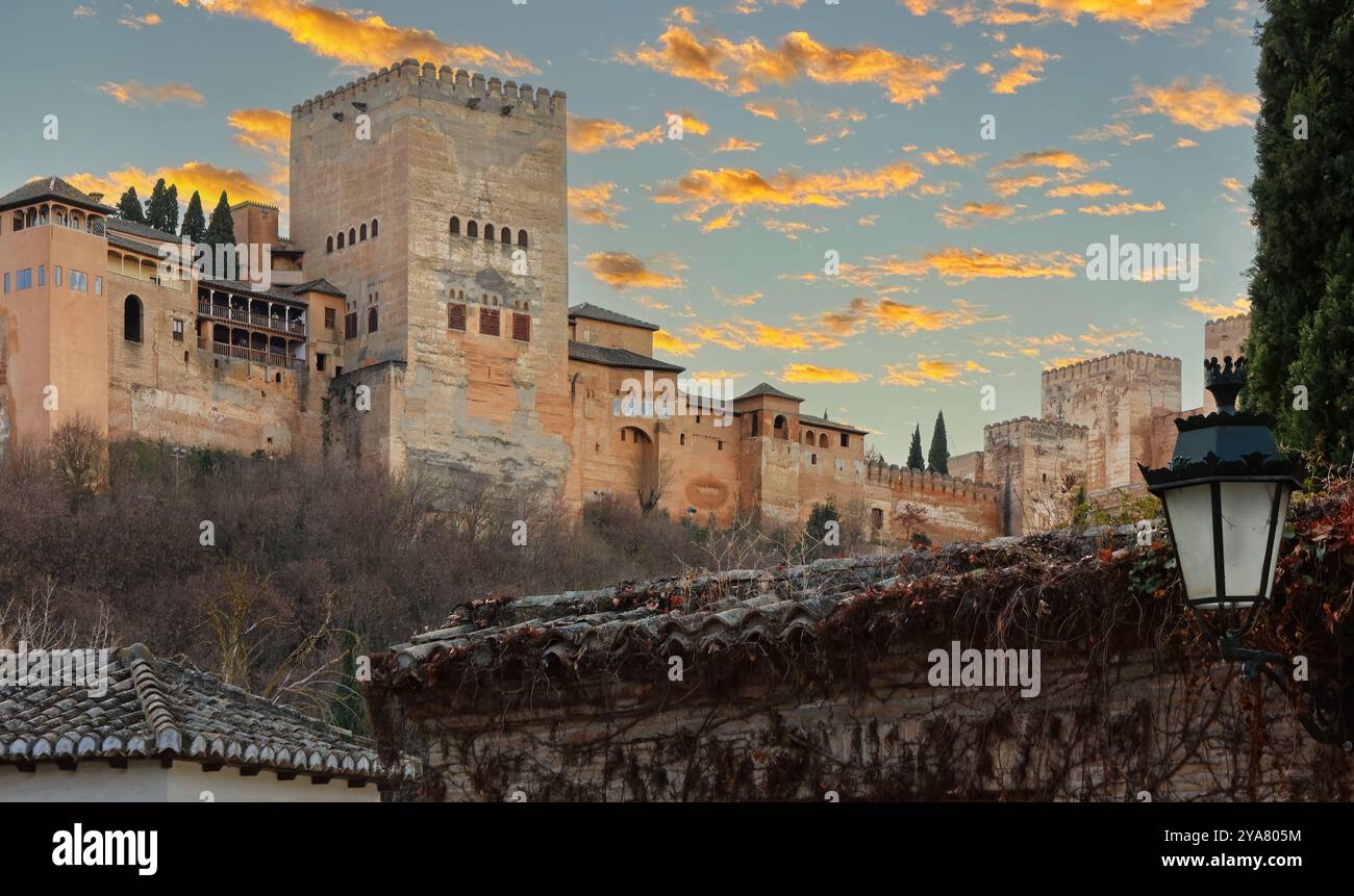 Extérieur du complexe de forteresse médiévale de l'Alhambra à Grenade, Espagne Banque D'Images