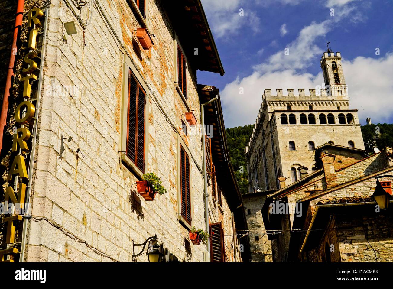 Le tracé médiéval parfaitement conservé du village de Gubbio, Ombrie, Italie Banque D'Images