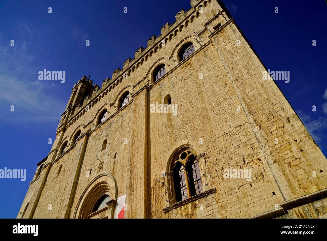 Le tracé médiéval parfaitement conservé du village de Gubbio, Ombrie, Italie Banque D'Images
