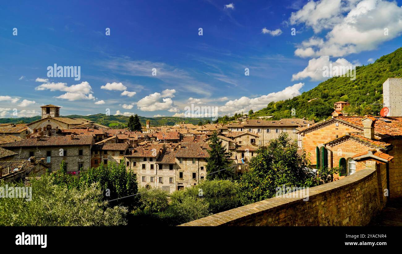 Le tracé médiéval parfaitement conservé du village de Gubbio, Ombrie, Italie Banque D'Images