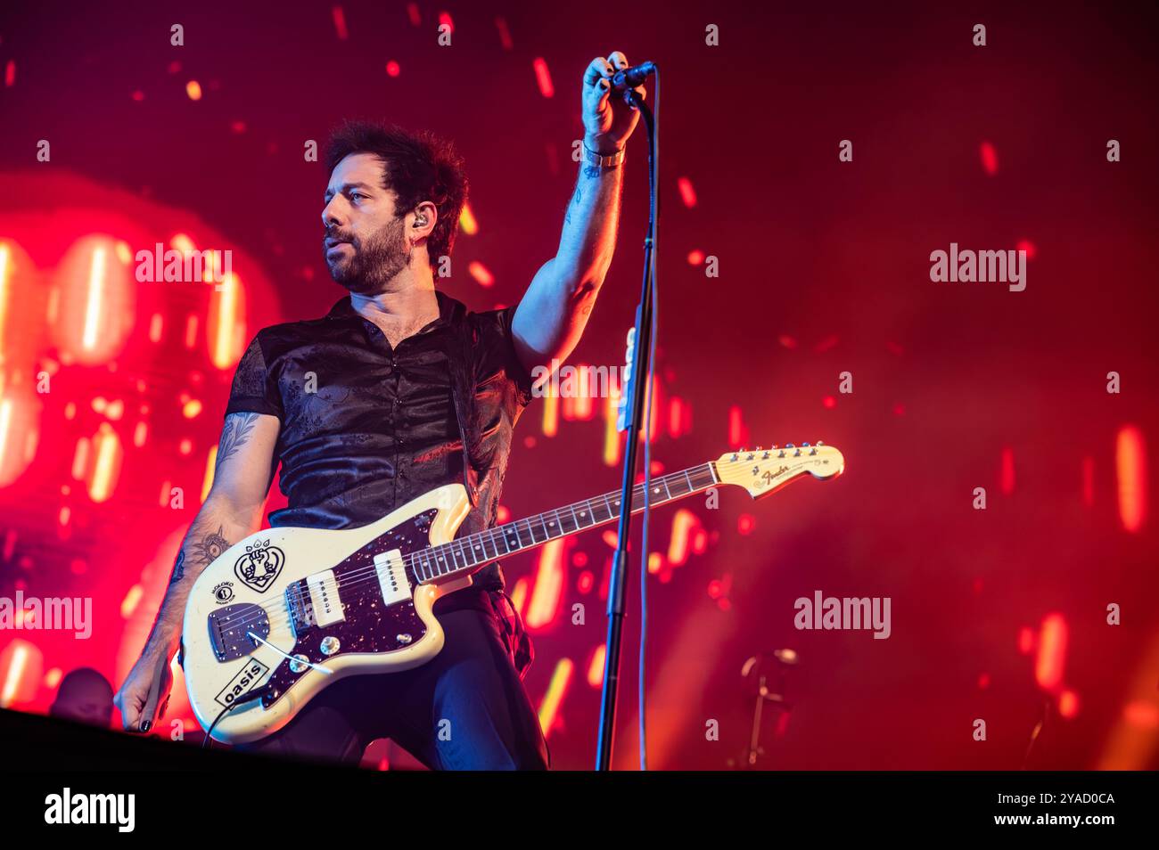 20 mil personas acuden al concierto de Arde Bogotá, Viva Suecia y Nunatak en Zaragoza. Fiestas del Pilar. 11 octubre 2024. Espacio Zity. Banque D'Images