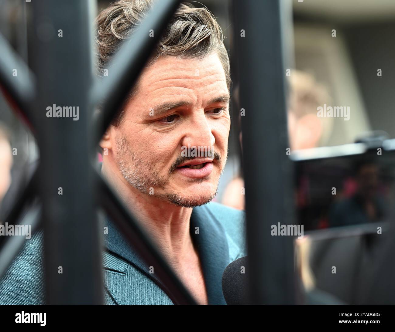 LONDRES, ROYAUME-UNI. 13 octobre 2024. Pedro Pascal assiste à la présentation spéciale 'The Wild robot' - 68ème BFI London film Festival à Londres, Royaume-Uni. (Photo de 李世惠/Voir Li/Picture Capital) crédit : Voir Li/Picture Capital/Alamy Live News Banque D'Images