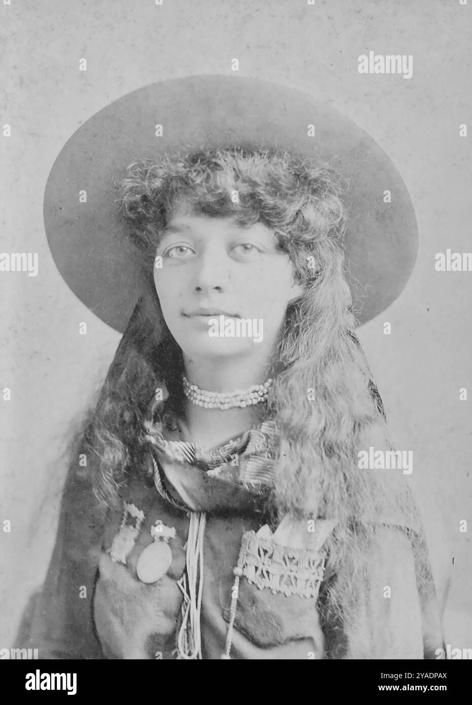 Photo de carte de cabinet May Lillie. Date circa 1889 Banque D'Images