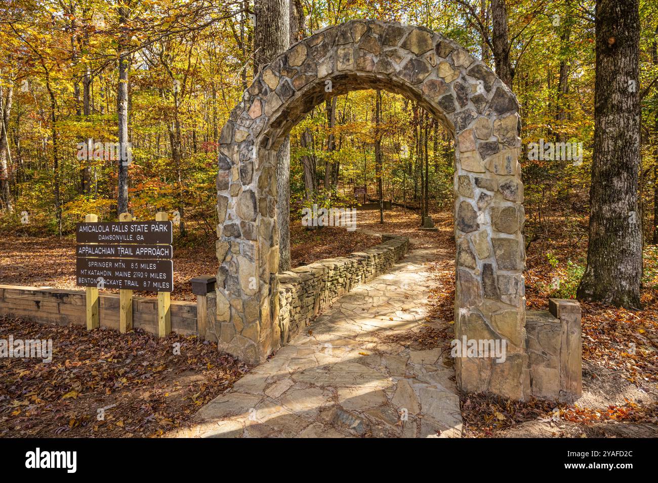 Approchez le sentier du parc d'État d'Amicalola Falls à Dawsonville, en Géorgie, jusqu'au terminus sud de l'Appalachian Trail au sommet de Springer Mountain. (ÉTATS-UNIS) Banque D'Images