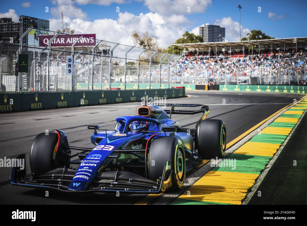 MELBOURNE, AUSTRALIE, MARS 31 : Alexander Albon de Williams Racing conduit la Williams FW44 Mercedes lors des essais du Grand Prix d'Australie 2023 Banque D'Images