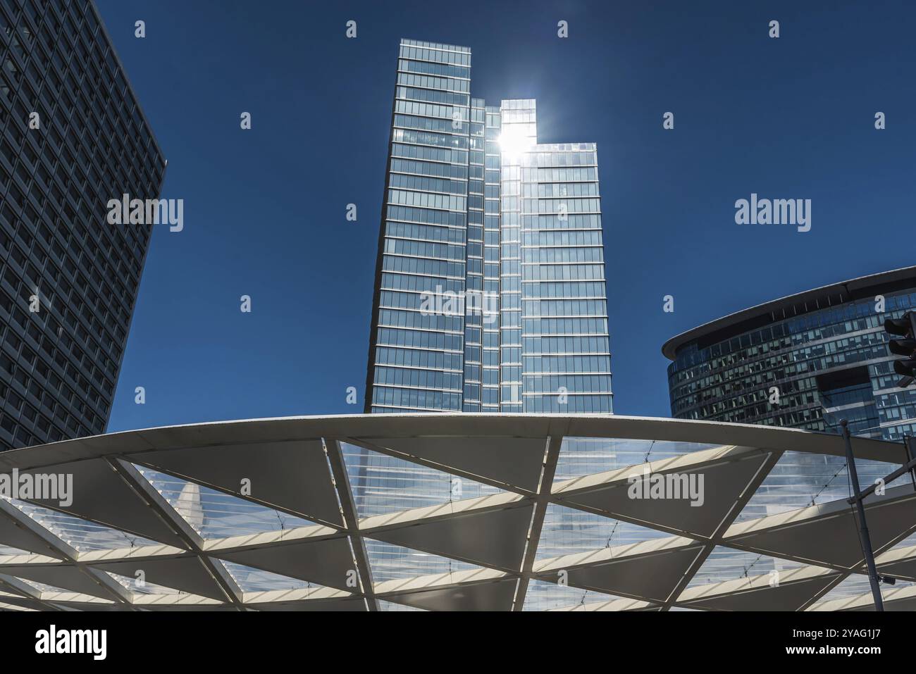 Vieille ville de Bruxelles, région de Bruxelles-capitale, Belgique, 09 14 2019 façade de la Tour Rogier Belfius Bank, Europe Banque D'Images