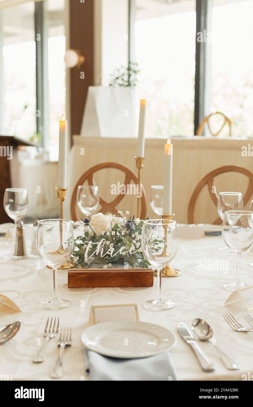 décoration de table de mariage blanche élégante Banque D'Images