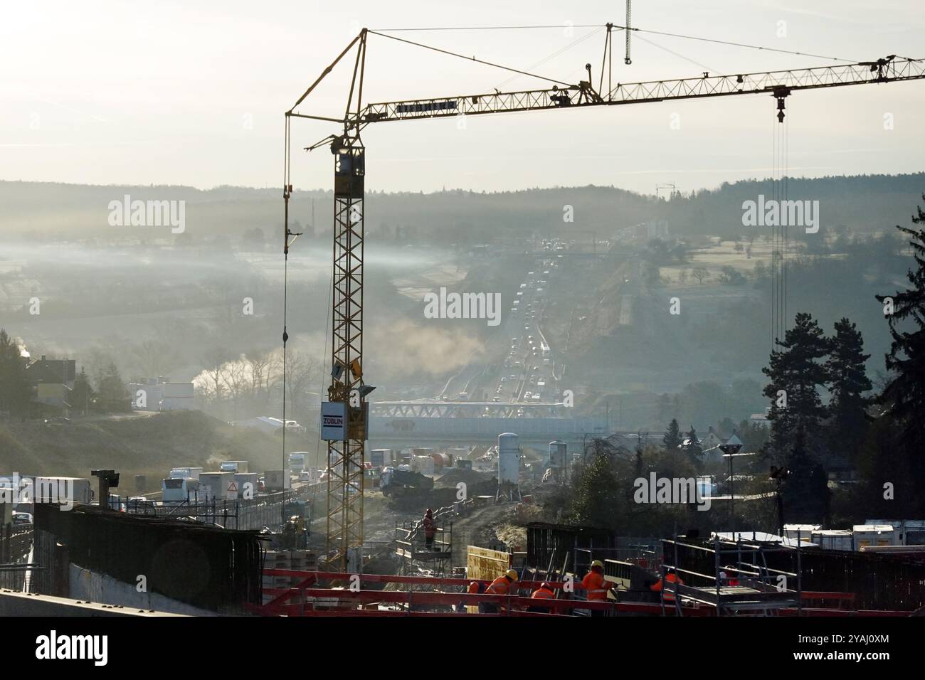 29.01.2024, Allemagne, Bade-Wuerttemberg, Pforzheim - Strassenbauarbeiten an der A8. 00S240129D415CAROEX.JPG [AUTORISATION DU MODÈLE : NON, AUTORISATION DU PROPRIÉTAIRE : NON ( Banque D'Images