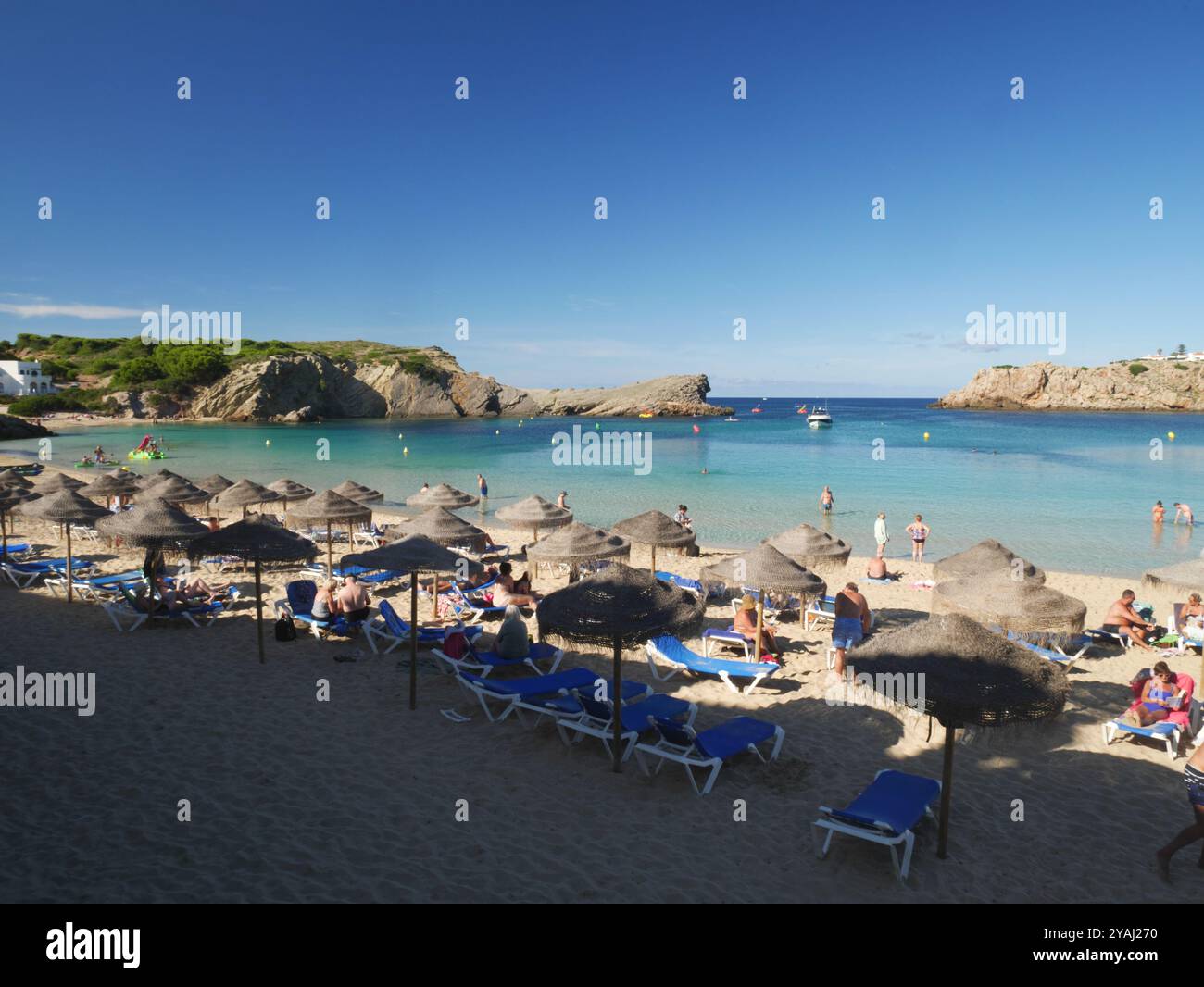 La plage d'Arenal d'en Castell, Minorque, Espagne. Banque D'Images