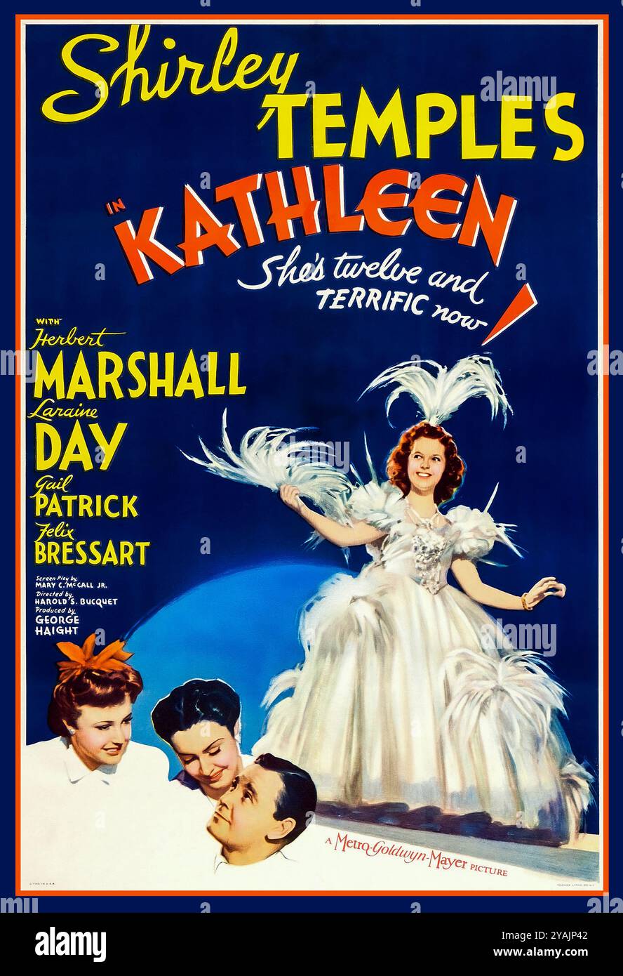 Kathleen est une comédie dramatique américaine réalisée par Harold S. Bucquet en 1941 avec Shirley Temple, Herbert Marshall, Laraine Day et Gail Patrick. C'était le premier rôle de retour de Temple depuis qu'il s'est retiré de l'écran un an plus tôt. C'est le seul film qu'elle a réalisé pour Metro-Goldwyn-Mayer, pour le film Kathleen de 1941. Avec Shirley Temple à douze ans Banque D'Images