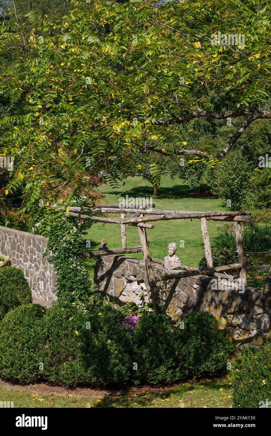 Les jardins du site historique d'État de Clermont, comté de Columbia, État de New York, États-Unis. Banque D'Images