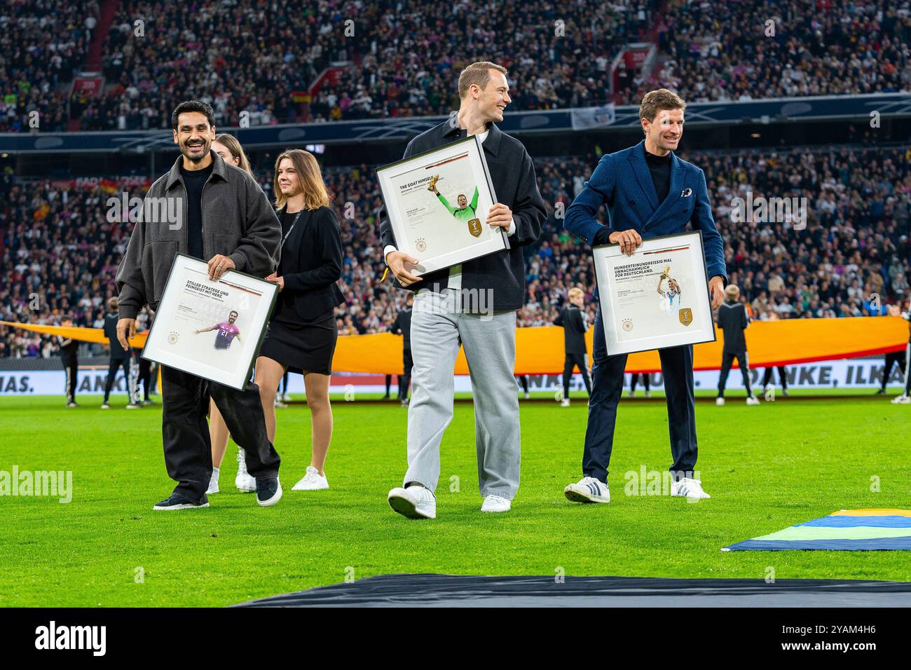14.10.2024, Deutschland v. Niederlande, Ligue des Nations 4. Spieltag, Gruppe C Verabschiedung von Manuel Neuer, Ilkay Gündogan, Thomas Müller und Toni Kroos, der nicht anwesend War Wichtiger Hinweis : Gemaess den Vorgaben der DFL Deutsche Fussball Liga bzw. Des DFB Deutscher Fussball-Bund ist es untersagt, in dem Stadion und/oder vom Spiel angefertigte Fotoaufnahmen in Form von Sequenzbildern und/oder videoaehnlichen Fotostrecken zu verwerten Foto : Bahho Kara/Kirchner-Media Banque D'Images