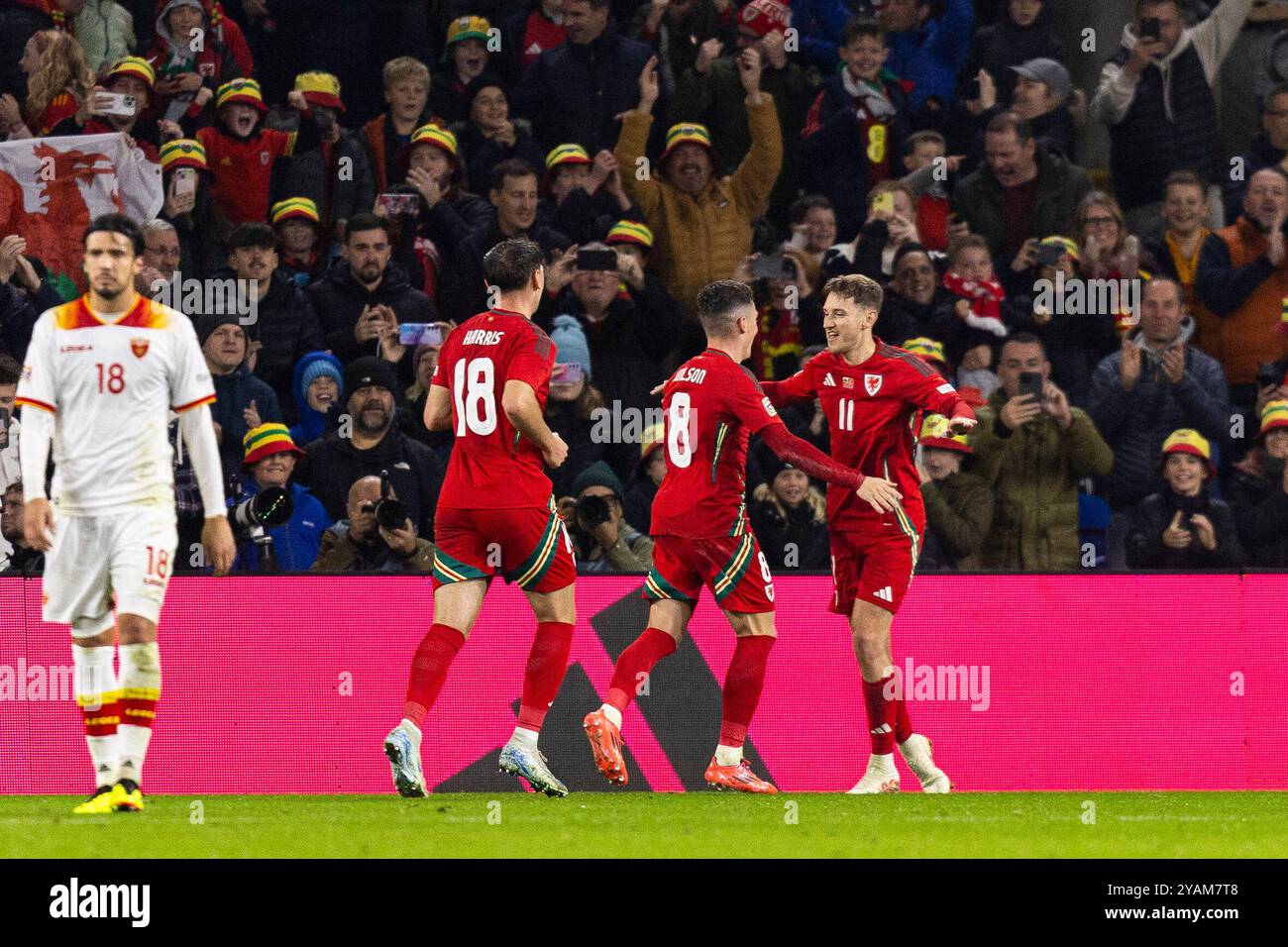 Cardiff, Royaume-Uni. 14 octobre 2024. Harry Wilson, du pays de Galles, célèbre avoir marqué son premier but à partir du point de penalty. Pays de Galles contre Monténégro dans la Ligue des Nations de l'UEFA au stade de Cardiff le 14 octobre 2024. Crédit : Lewis Mitchell/Alamy Live News Banque D'Images