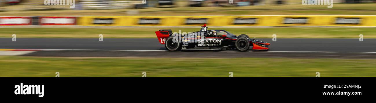 SANTINO FERRUCCI (14) de Woodbury, Connecticut, voyage à travers les virages lors d'un entraînement pour le Sonsio Grand Prix à Road America à Elkhart Lake W Banque D'Images