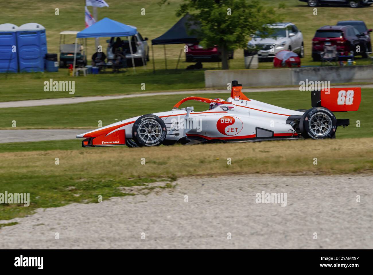 DANIAL FROST (68) de Singapour voyage à travers les virages lors d'une pratique pour le Grand Prix Sonsio à Road America à Elkhart Lake WI Banque D'Images