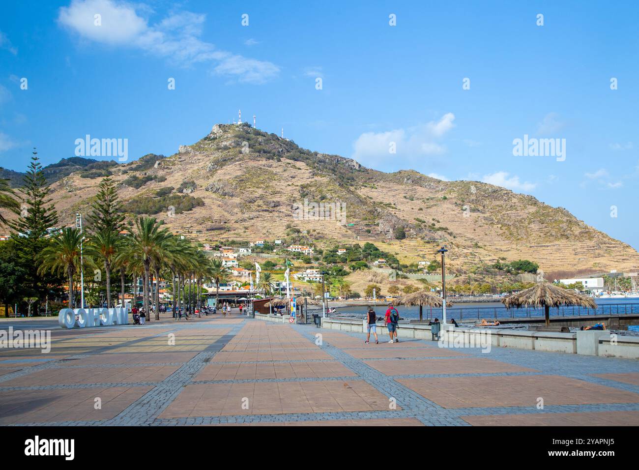 La promenade à la station balnéaire de Machico la deuxième plus grande ville de l'île portugaise de Madère Banque D'Images