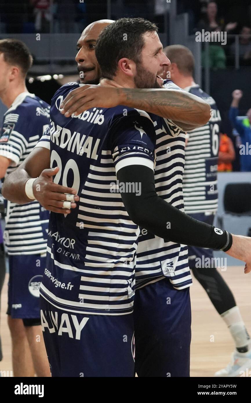 29 Youenn Cardinal et 8 DANIEL MOSINDI du Cesson Rennes Métropole Handball lors du championnat de France, match de handball Liqui Moly Starligue entre Cesson-Rennes et Fenis Toulouse le 12 octobre 2024 au Glaz Arena de Cesson-Sévigné - photo Laurent Lairys / DPPI Banque D'Images