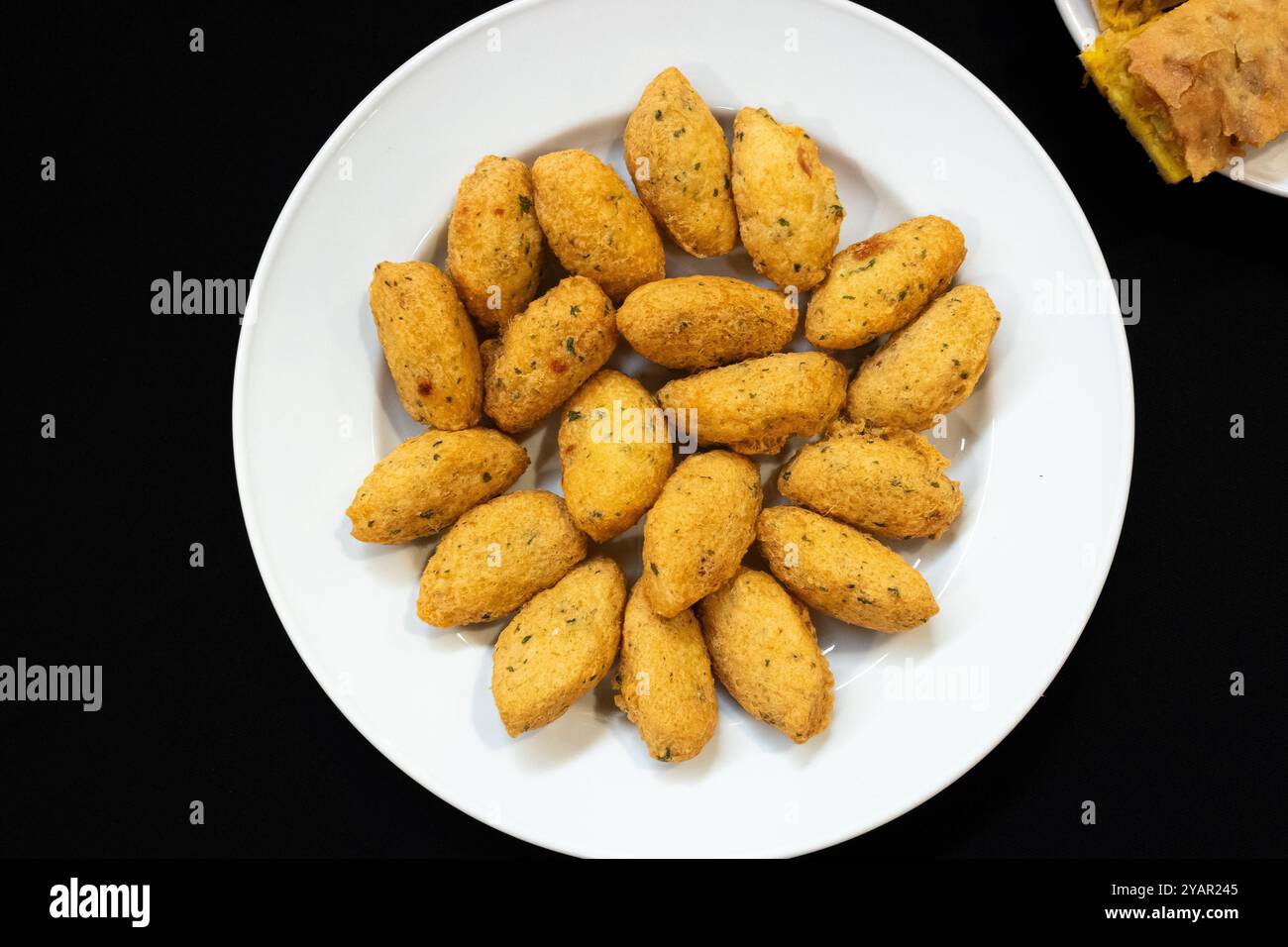 croquette traditionnelle portugaise de morue frite croquette, bolinhos de bacalhau Banque D'Images