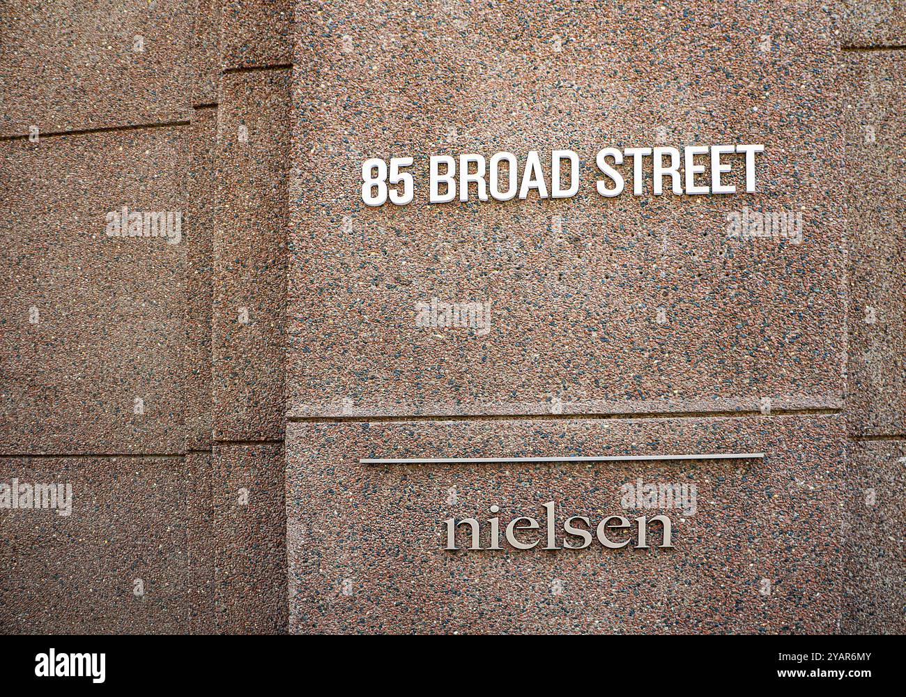 Siège social de Nielsen Media Research, gros plan de l'extérieur du bâtiment, 85 Broad Street, New York City, New York, États-Unis Banque D'Images