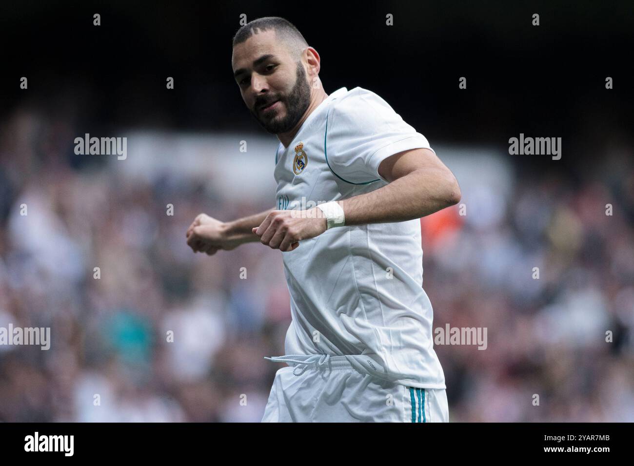 MADRID, ESPAGNE - NOVEMBRE 25 : Karim Benzema célèbre un but lors du match de la Liga League 2017/18 entre le Real Madrid et Malaga à Santiago Berna Banque D'Images