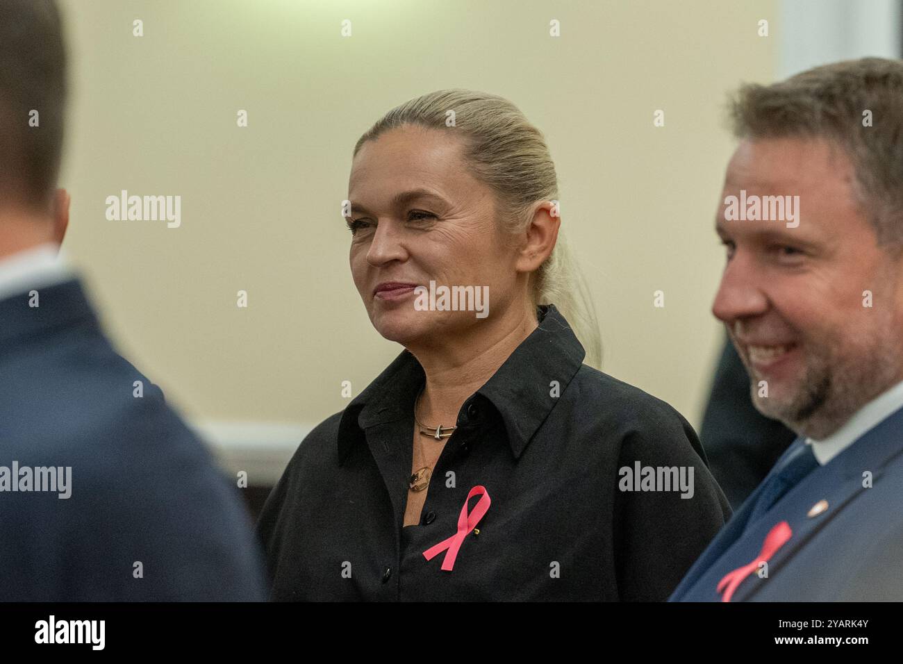 Varsovie, Pologne. 15 octobre 2024. Barbara Nowacka Ministre de l'éducation vue lors de la réunion ministérielle hebdomadaire à Varsovie. Le Conseil des ministres a tenu une session hebdomadaire, sur les questions clés de sécurité, les questions financières et l'assistance dans la crise sanitaire ont également été discutées, entre autres. Les ministres ont également débattu d'une nouvelle loi sur les réfugiés et d'un blocage temporaire du droit d'asile. (Photo de Marek Antoni Iwanczuk/SOPA images/SIPA USA) crédit : SIPA USA/Alamy Live News Banque D'Images