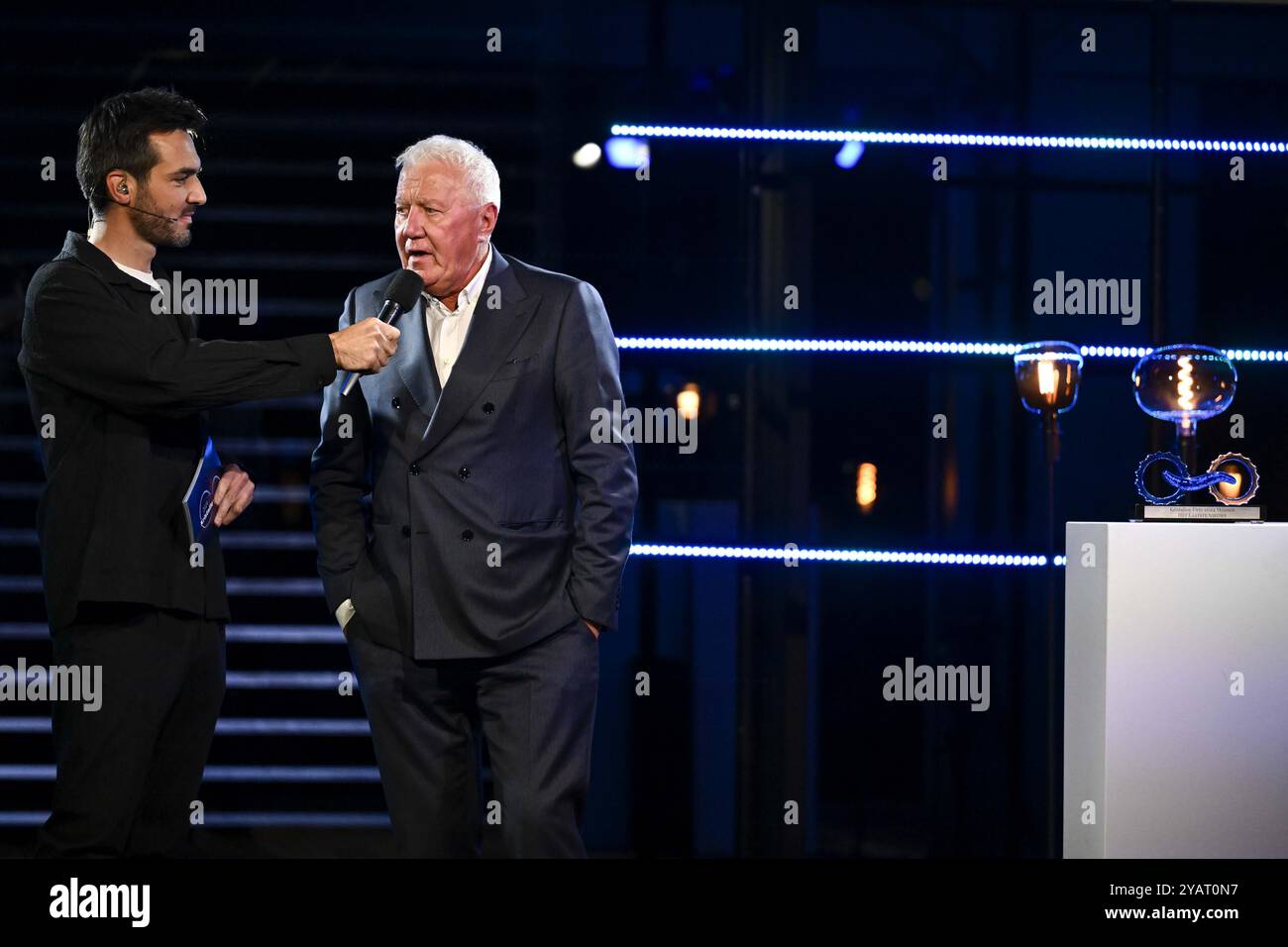 Kruisem, Belgique. 15 octobre 2024. Patrick Lefevere, PDG de Soudal Quick-Step, photographié lors de la cérémonie de remise des prix 'Kristallen Fiets' (Crystal Bike - Velo de cristal) pour les meilleurs cyclistes de la saison cycliste 2024, organisée par le journal flamand Het Laatste Nieuws, mardi 15 octobre 2024, à Kruisem. BELGA PHOTO DIRK WAEM crédit : Belga News Agency/Alamy Live News Banque D'Images