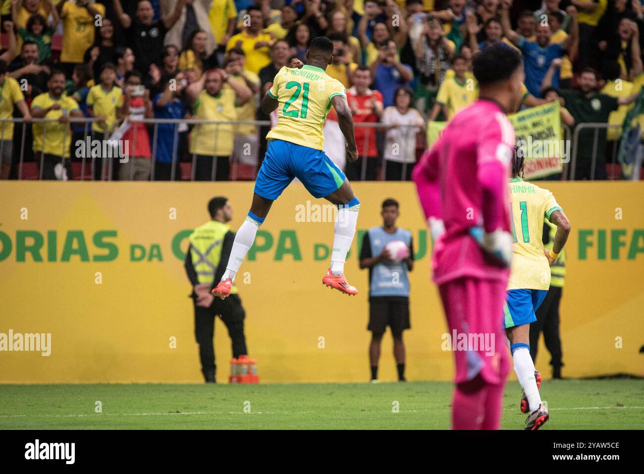 Brasilia, Pérou. 15 octobre 2024. São PAULO, BRÉSIL - 15 OCTOBRE : Luiz Henrique célèbre son but lors du match des qualifications pour la Coupe du monde de la FIFA 2026 entre le Brésil et le Pérou à l'Arena BRB Mané Garrincha Stadium le 15 octobre 2024 à Brasilia, DF, Brésil. (Photo de Guilherme Veiga/PxImages) crédit : PX images/Alamy Live News Banque D'Images