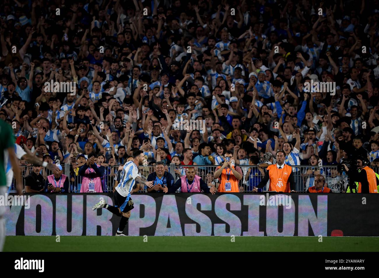 Buenos Aires, Buenos Aires, Argentine. 15 octobre 2024. Lionel Messi de l'Argentine célèbre le match entre l'Argentine et la Bolivie dans le cadre des qualifications pour la Coupe du monde de la FIFA 2026 à l'Estadio Mas Monumental, le 15 octobre 2024 à Buenos Aires, Argentine (crédit image : © Roberto Tuero/ZUMA Press Wire) USAGE ÉDITORIAL SEULEMENT! Non destiné à UN USAGE commercial ! Banque D'Images