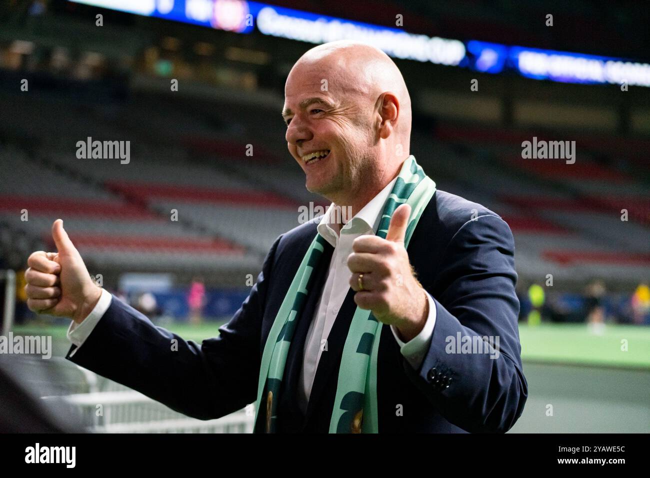 Vancouver, Canada. 15 octobre 2024. Vancouver, Colombie-Britannique, Canada, 15 octobre 2024 : le président de la FIFA, Gianni Infantino, enregistre un message vidéo de bienvenue lors du match de phase de groupes de la Coupe des Champions de la CONCACAF W entre Vancouver Whitecaps FC Girls Elite et Portland Thorns FC au BC place Stadium de Vancouver, Colombie-Britannique, Canada (USAGE ÉDITORIAL SEULEMENT). (Amy elle/SPP) crédit : photo de presse sportive SPP. /Alamy Live News Banque D'Images