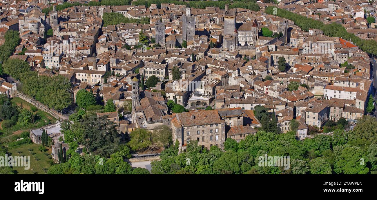 France, département du Gard, Uzès est une ville d'art et d'histoire, vue aérienne, Banque D'Images