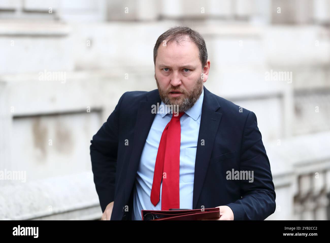 Londres, Royaume-Uni. 15 octobre 2024. Le secrétaire d'État pour l'Écosse Ian Murray arrive au 10 Downing Street pour la réunion du Cabinet. Banque D'Images