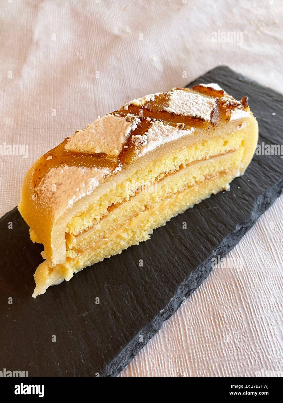 Ponche segoviano, gâteau traditionnel de Ségovie. Espagne. Banque D'Images