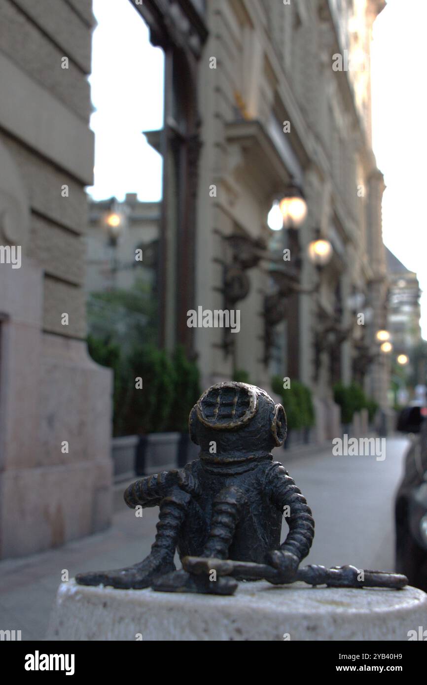 Kolodko : plongée et la Mini sculpture Key - Budapest, Hongrie Banque D'Images