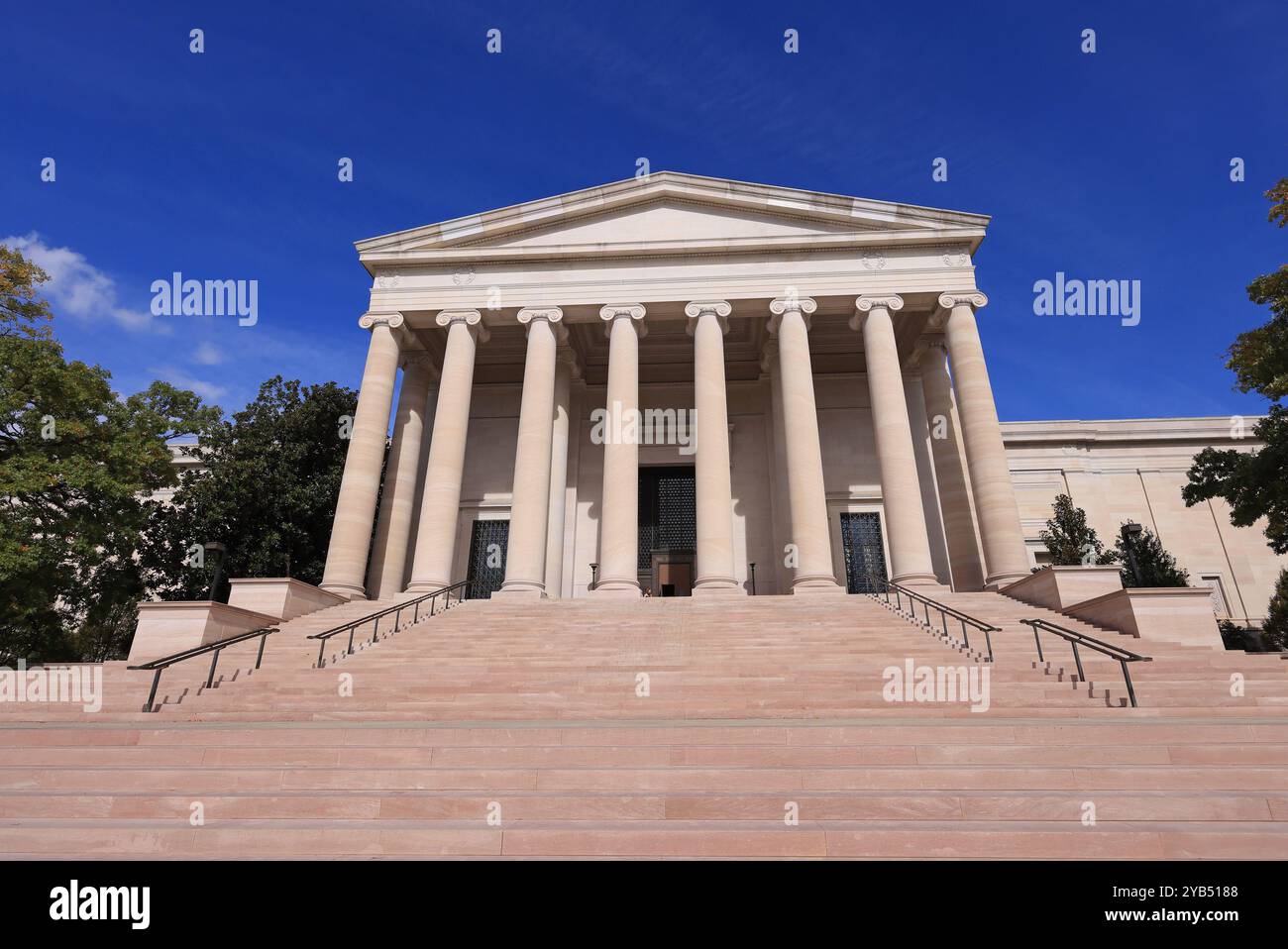 Entrée extérieure de la National Gallery of Art au National Mall de Washington D.C. Banque D'Images