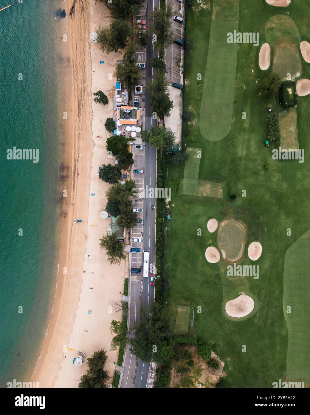 Baie en eau profonde, le club de golf de Hong Kong se trouve à côté d'une plage dans le sud de la ville de Hong Kong Banque D'Images