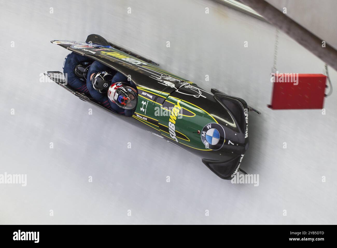 Steven Holcomb, Frank Delduca, Carlo Valdes et Samuel Michener des États-Unis en action lors de la BMW IBSF World Cup Bobsleigh au Deutsche Post Eisarena sur Fe Banque D'Images