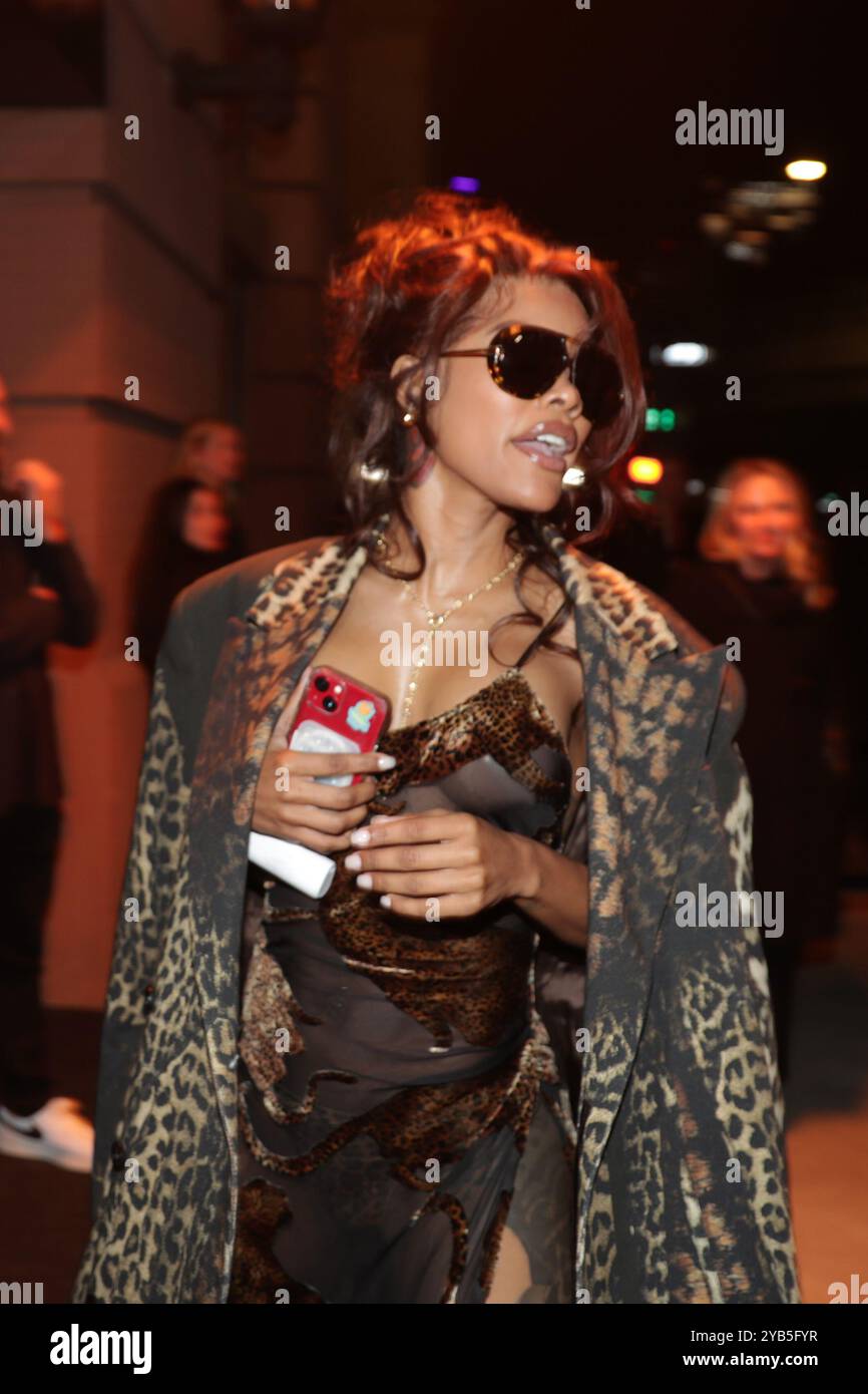 NEW YORK - 15 OCTOBRE : Teyana Taylor assiste au Victoria's secret Fashion Show 2024 après la fête au Crane Club de Chelsea le 15 octobre 2024, à New York. La mannequin a fait tourner les têtes dans un ensemble noir chic alors qu'elle rejoignait d'autres célébrités De La liste pour l'événement glamour. Photo : Giada Papini Rampelotto/EuropaNewswire Banque D'Images