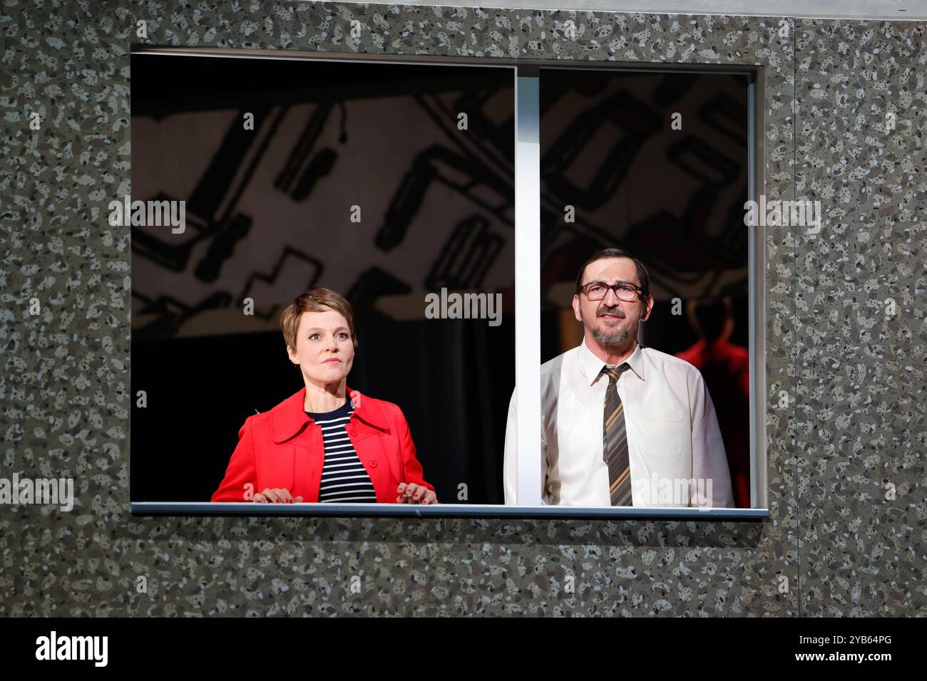 Linkerhand Roman von Franziska Linkerhand, Regie Sebastian Baumgarten, Holger Kuhla, Katja Riemann, Till Wonka, Aleksandar Radenkovic, Falilou Seck, AM 16.10.2024 à Berlin, Théâtre Maxim Gorki, Deutschland *** roman de Franziska Linkerhand, réalisé par Sebastian Baumgarten, Holger Kuhla, Katja Riemann, Till Wonka, Aleksandar Radenkovic, Falilou Seck, le 16 10 2024 à Berlin, Théâtre Maxim Gorki , Allemagne Banque D'Images