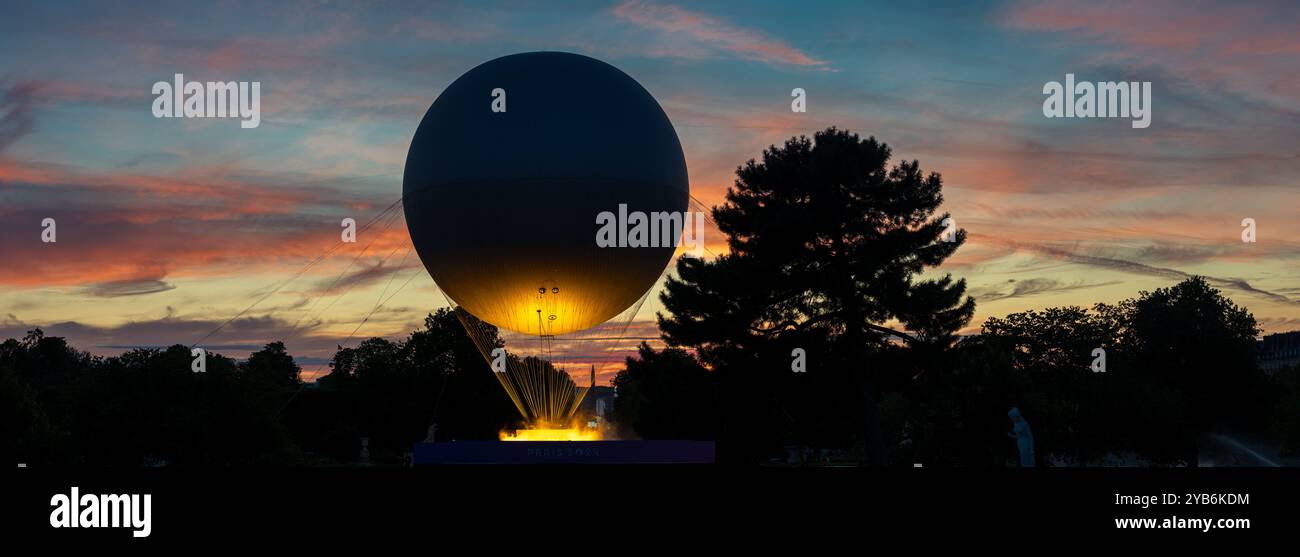 Paris Jeux Olympiques 2024 Chaudron avant le coucher du soleil, vue panoramique Banque D'Images