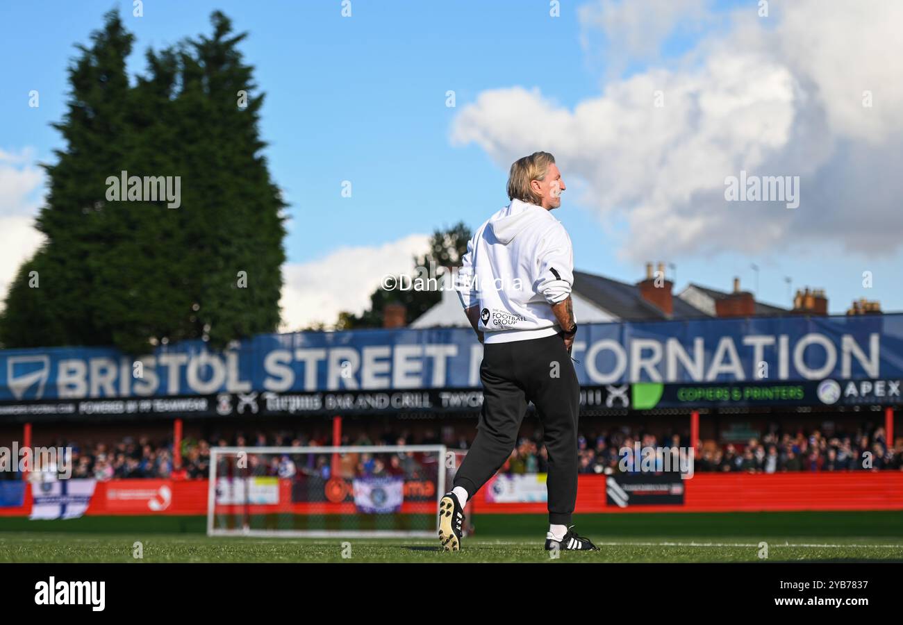 Robbie Savage, Tamworth c. Macclesfield Town, 12/10/2025. Banque D'Images
